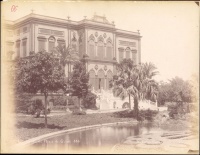 017.     ABDULLAH FRÈRES (Abdullah Brothers, Hovsep and Kevork) : La facade du Palais de Ghizeh. Cca. 1880.