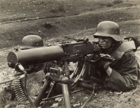 157.     UNKNOWN - ISMERETLEN : [Hungarian machine-gun pit in World War II.], cca. 1940. Press photo.