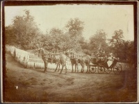165.     UNKNOWN - ISMERETLEN : [Four-horse chariot is in full feather in a Hungarian village], cca. 1900.