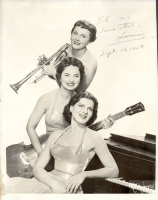301.     SEYMOUR, MAURICE (N. Y.) : [Women's band in New York (one member of it migrated from Hungary in 1956)], 1958.